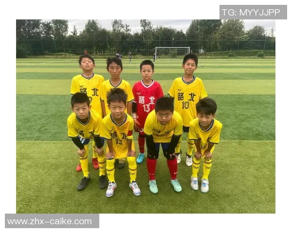 华夏幸福足球队员名单及其在赛季中的表现分析与展望 华夏幸福足球队员名单及其在赛季中的表现分析与展望